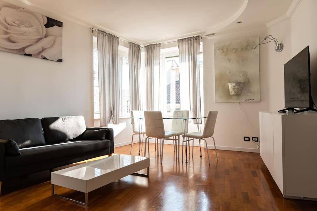 Raffinato Scorcio Sulla Citta Apartment เบรเชีย ภายนอก รูปภาพ