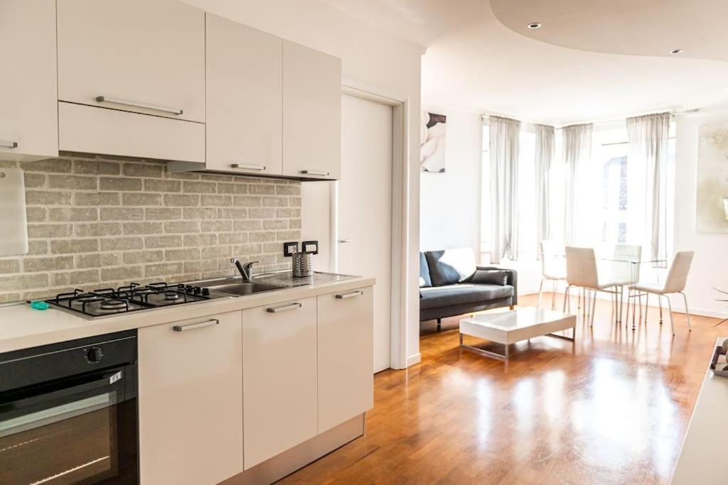 Raffinato Scorcio Sulla Citta Apartment เบรเชีย ภายนอก รูปภาพ